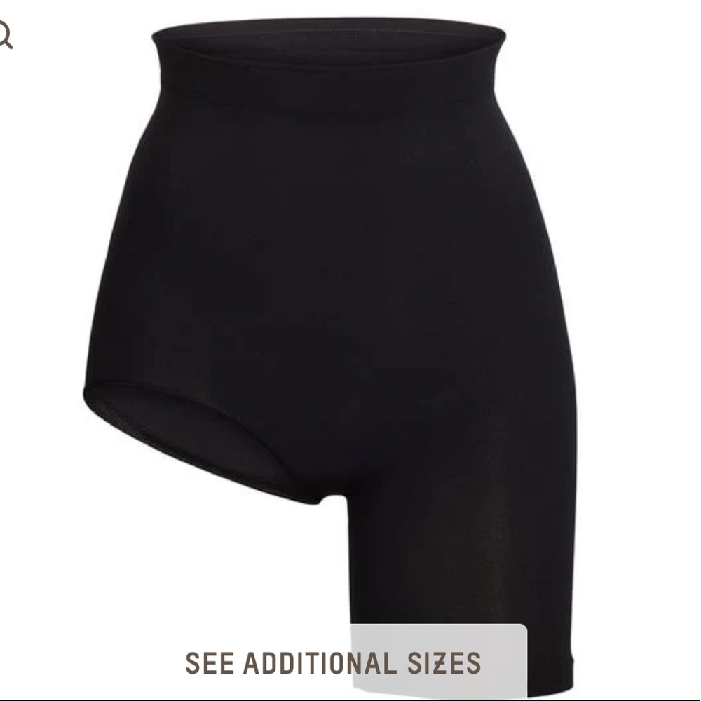 SKIMS Solution Short #2 (Onyx)